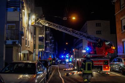 Stuttgart Ost: Grosseinsatz der Feuerwehr nach Kleinbrand bei Pflegeheim